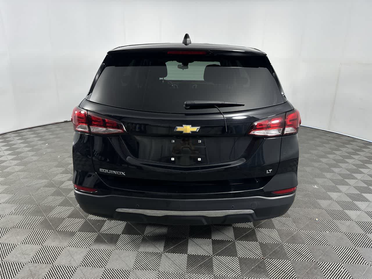 Used 2024 Chevrolet Equinox LT FWD image 7