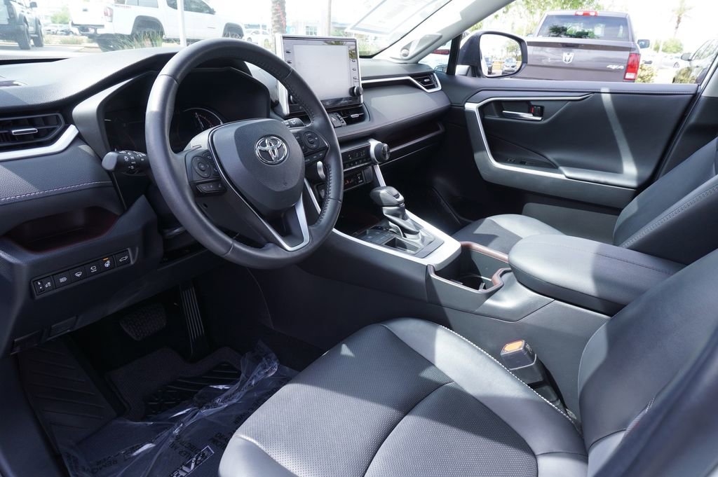 Used 2022 Toyota RAV4 Limited image 17