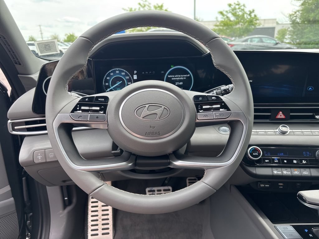 New 2025 Hyundai Elantra SEL FWD image 20