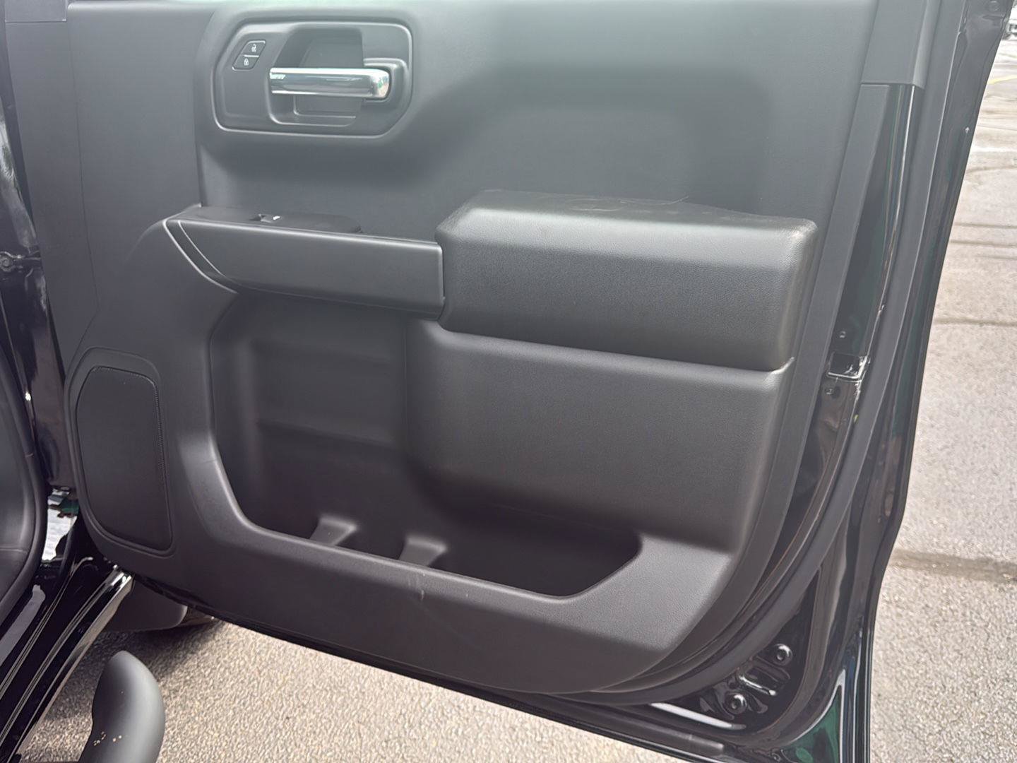 New 2026 Chevrolet Silverado 1500 Custom AWD/4WD image 32