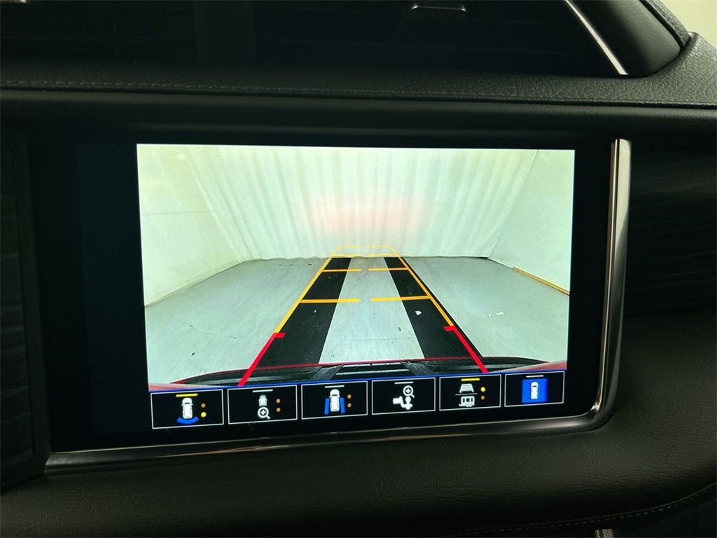 Used 2022 GMC Yukon XL Denali w/ Denali Ultimate Package image 15