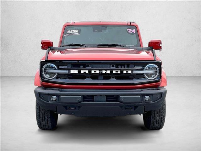 Used 2024 Ford Bronco Outer Banks AWD/4WD image 3
