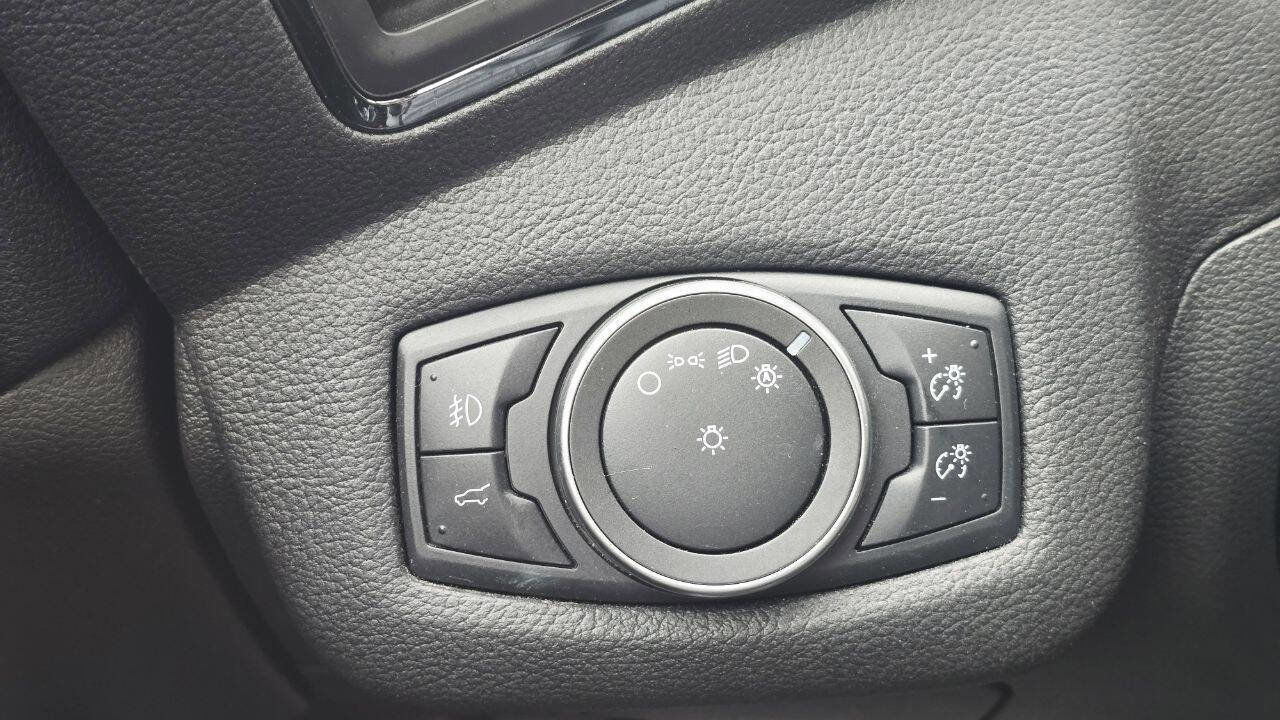 Used 2019 Ford Escape Titanium AWD/4WD image 29