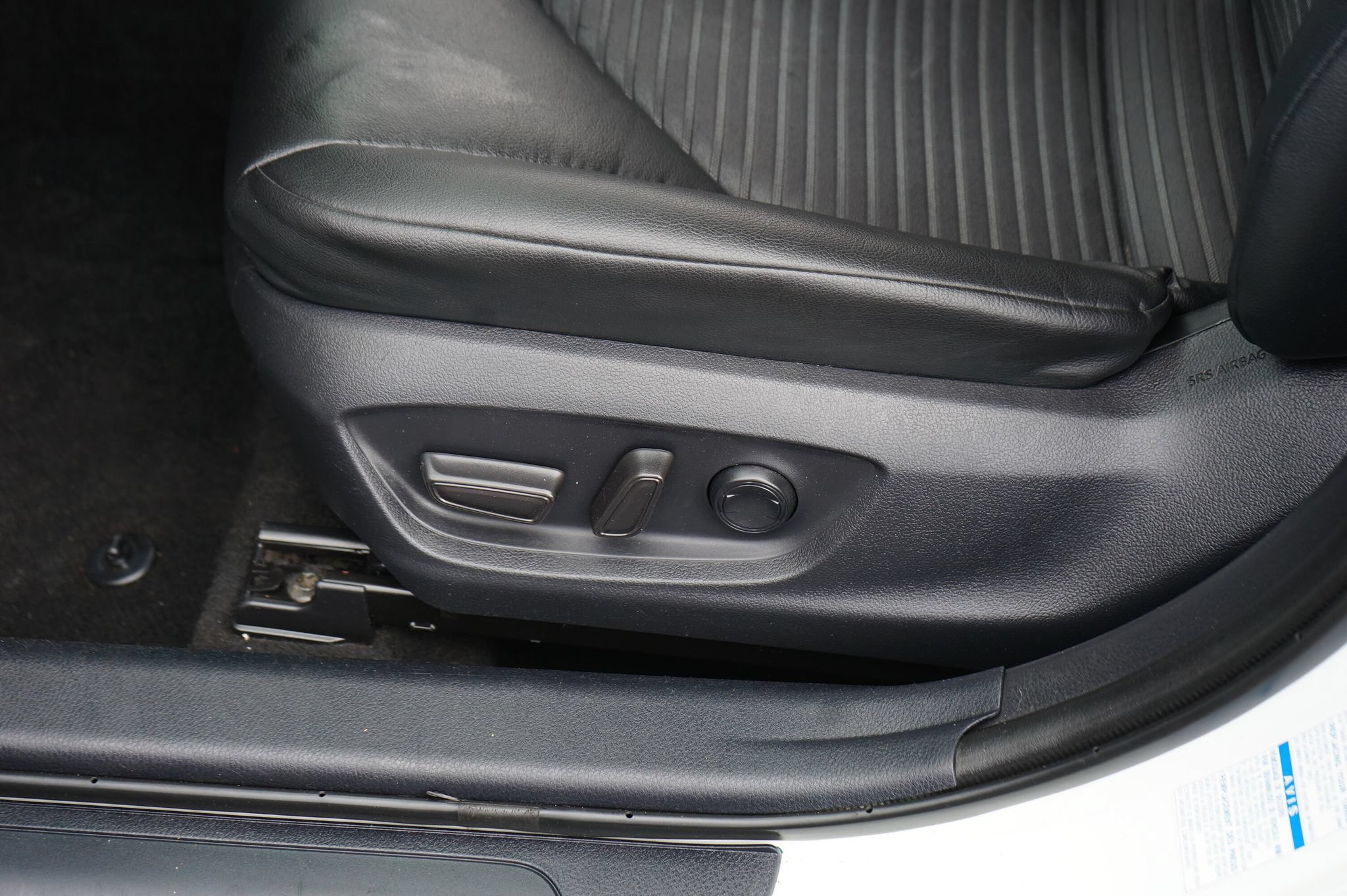 Used 2023 Toyota Camry SE AWD/4WD image 17
