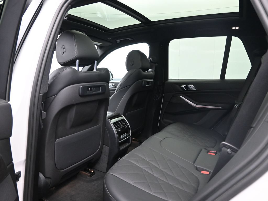 Used 2023 BMW X5 xDrive40i w/ Premium Package AWD/4WD image 28
