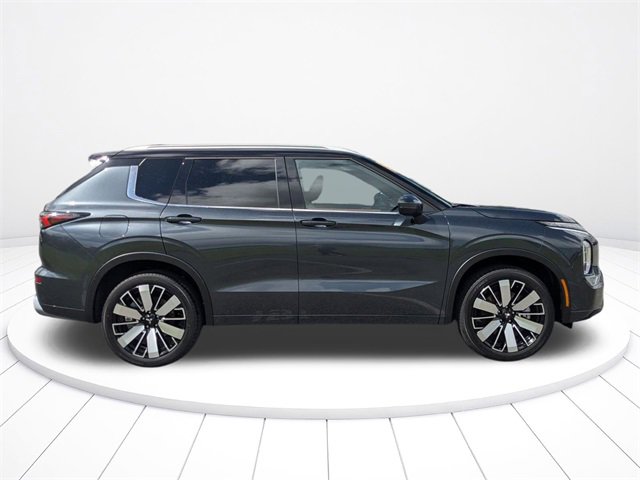 New 2025 Mitsubishi Outlander SEL image 2