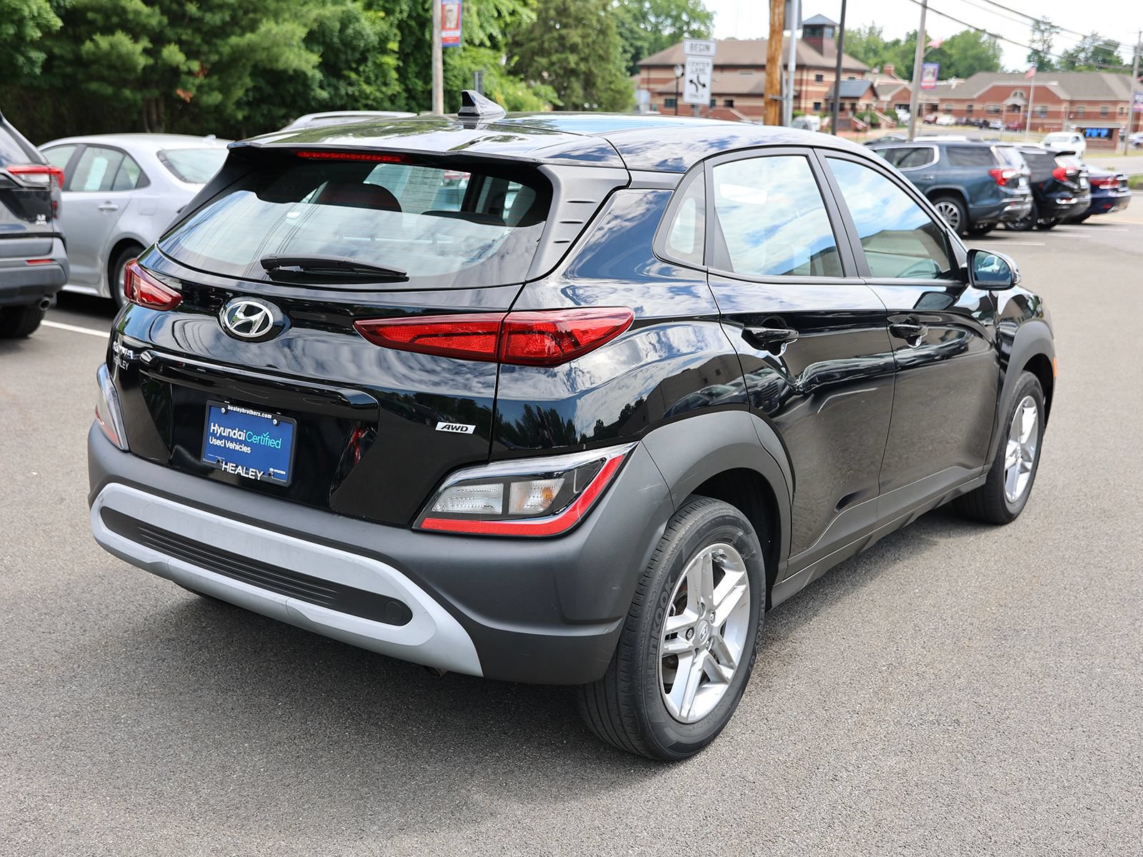 Certified 2023 Hyundai Kona SE w/ Cargo Package AWD/4WD image 7
