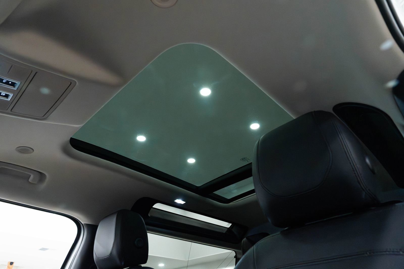 Used 2021 Land Rover Defender 90 S image 17