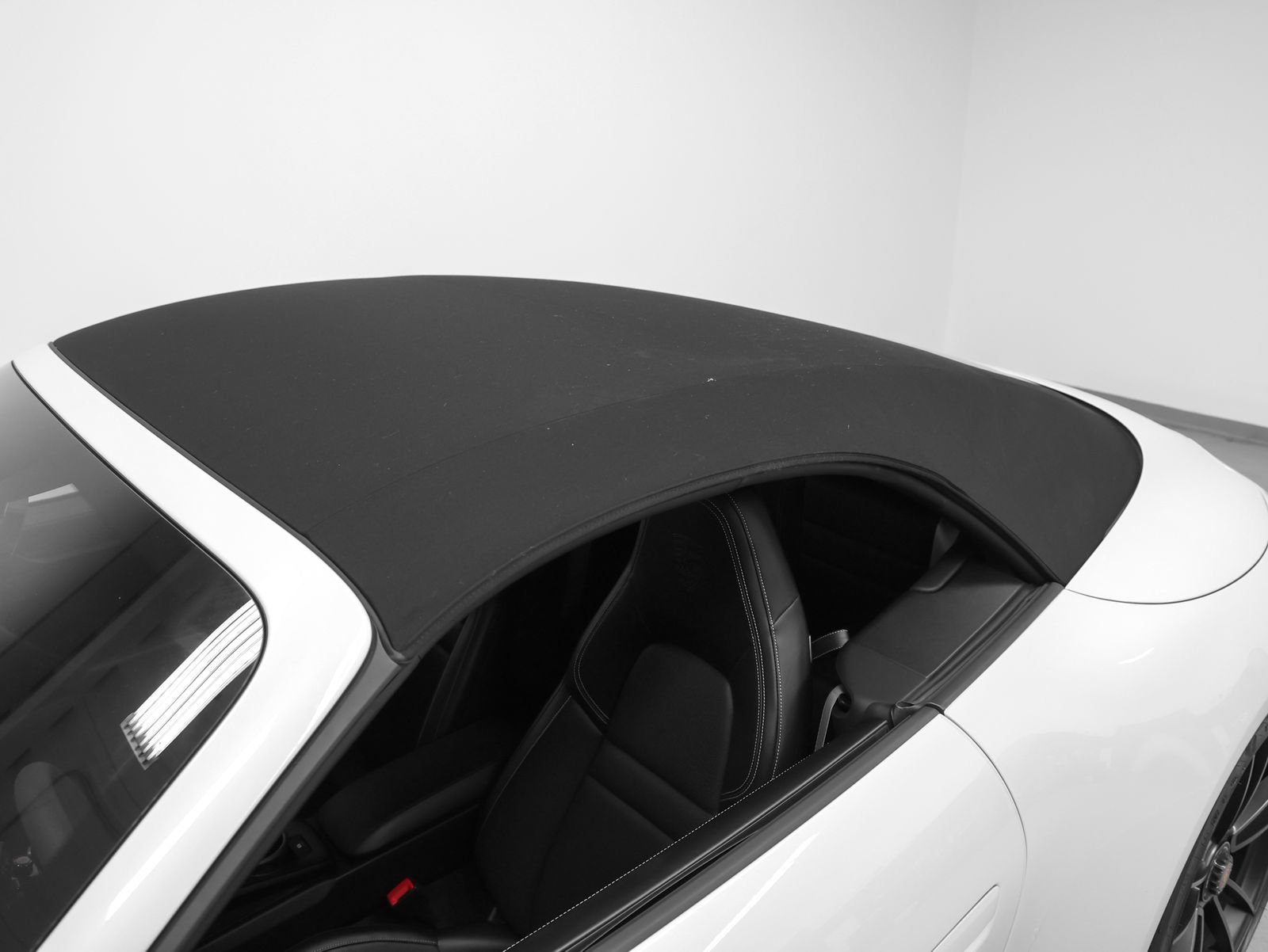 Certified 2023 Porsche 911 Carrera GTS RWD image 9