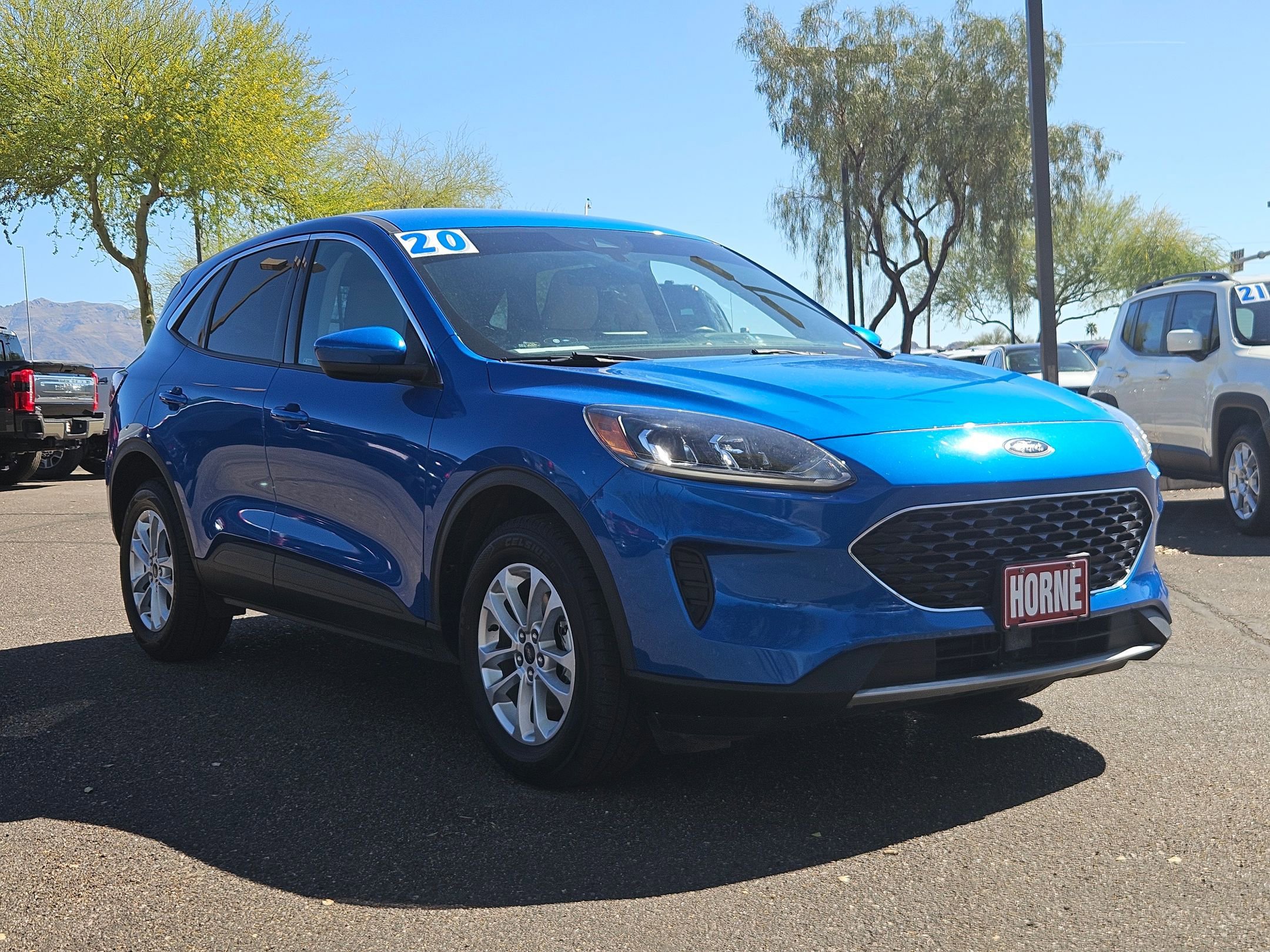 Used 2020 Ford Escape SE image 3