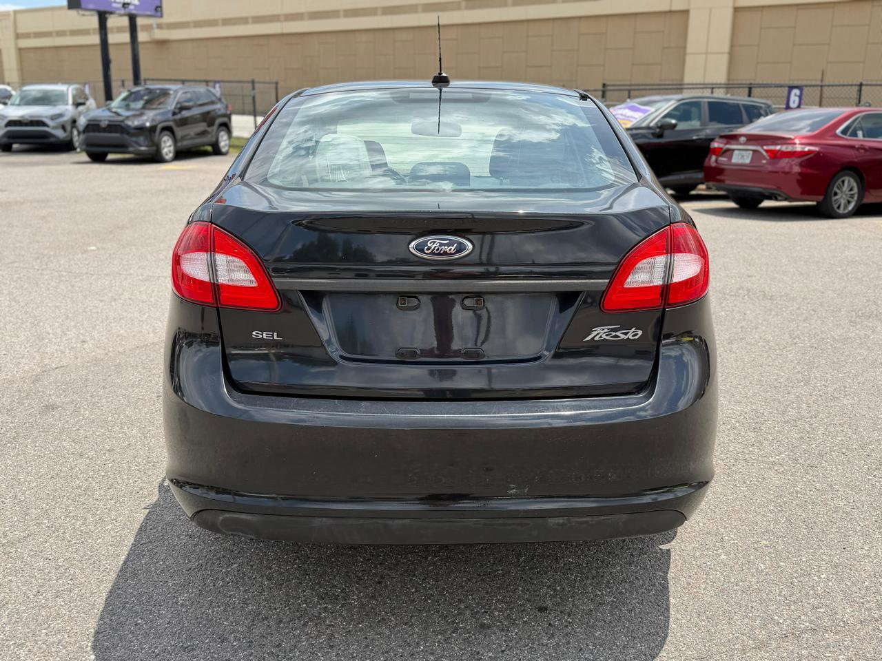 Used 2012 Ford Fiesta SEL FWD image 4