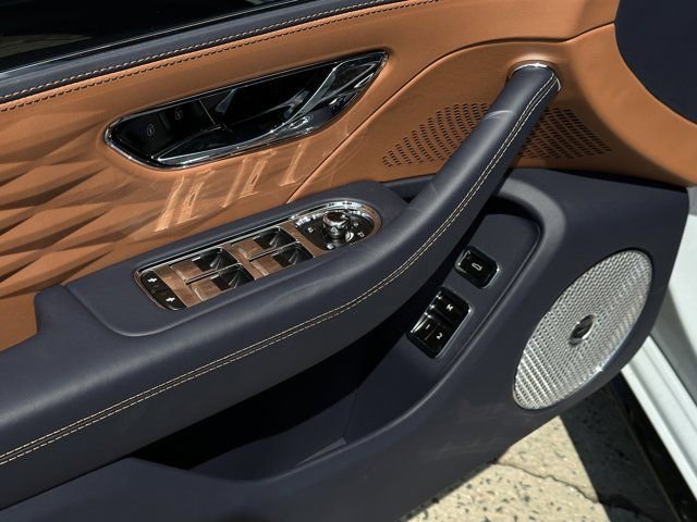 New 2024 Bentley Flying Spur W12 image 16