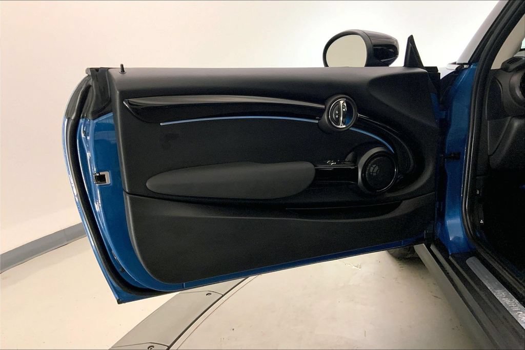 Certified 2024 MINI Cooper SE FWD image 24
