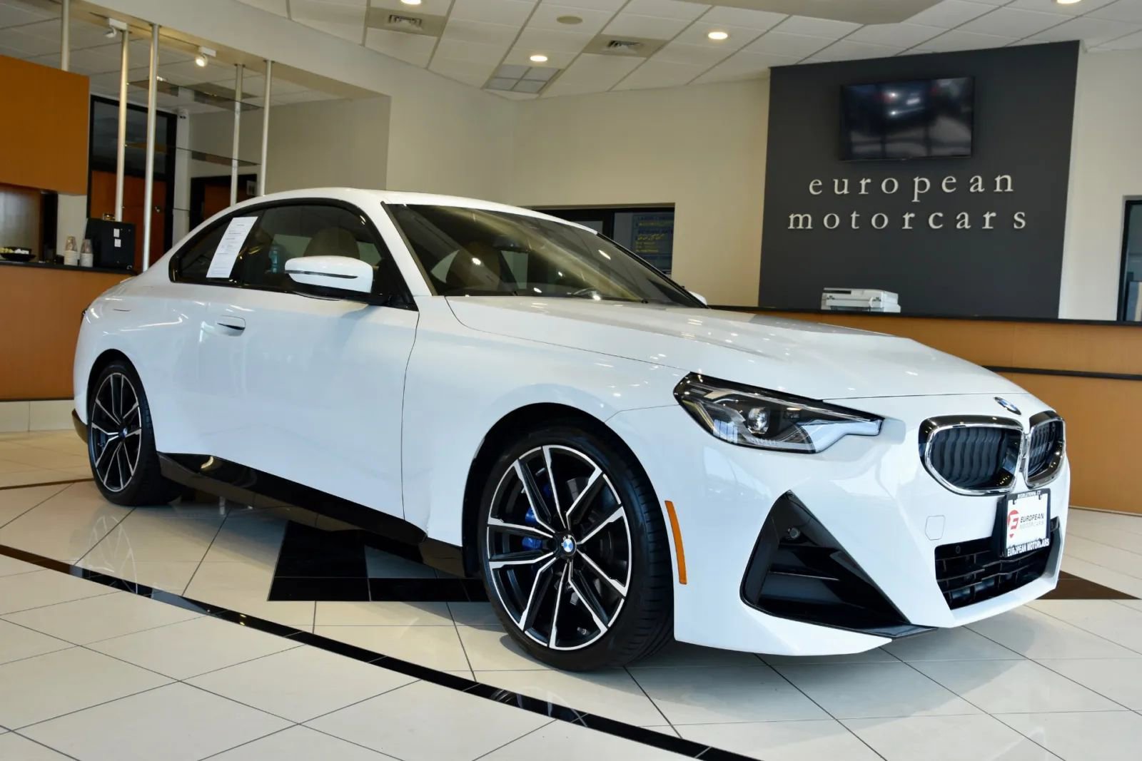 Used 2023 BMW 230i xDrive Coupe w/ Premium Package image 1