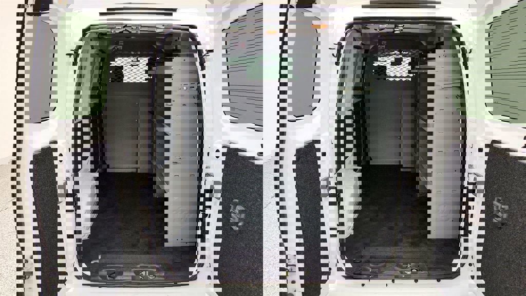 Used 2020 Nissan NV200 SV w/ Back Door Glass Package FWD image 22