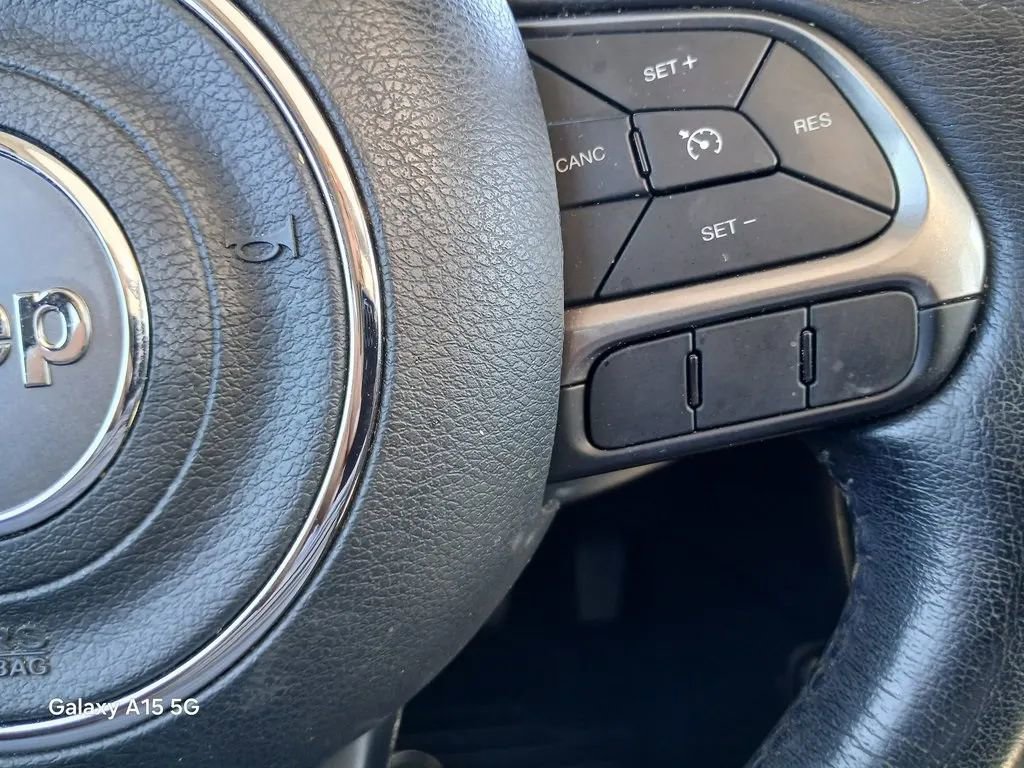 Used 2020 Jeep Renegade Limited w/ LED Lighting Group image 27