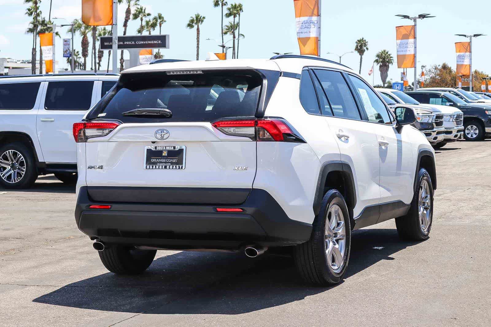 Used 2025 Toyota RAV4 XLE FWD image 4