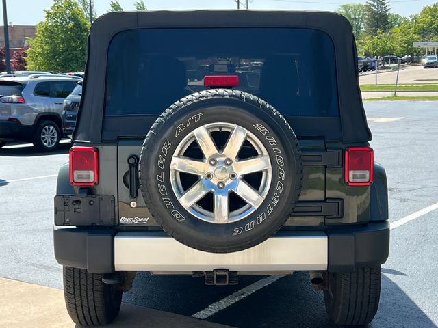 Used 2015 Jeep Wrangler Unlimited Sahara w/ Max Tow Package AWD/4WD image 39