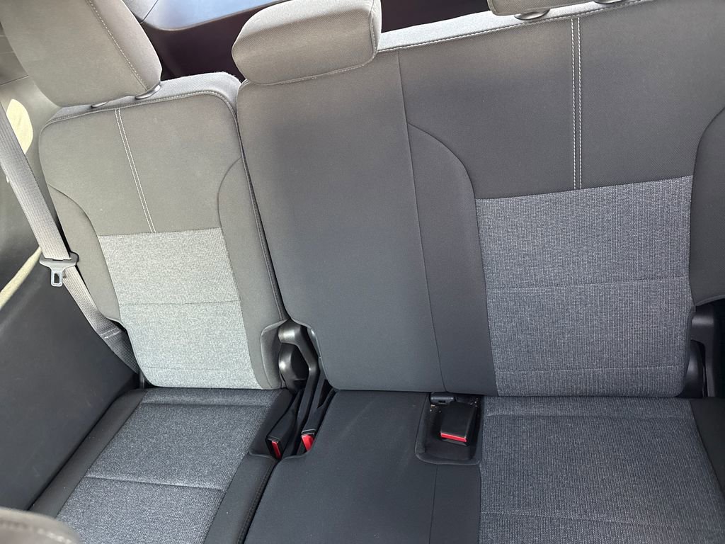 Used 2025 GMC Acadia Elevation image 27