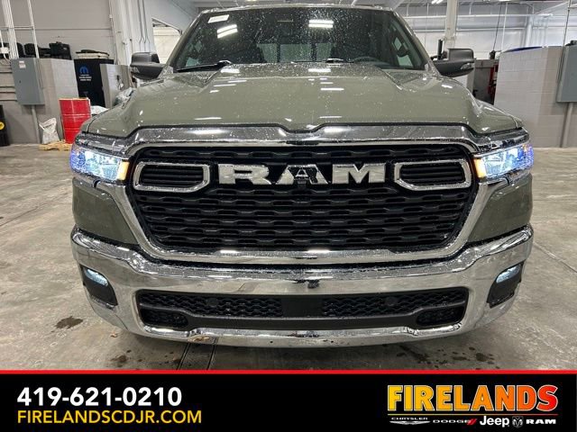 New 2026 RAM 1500 4x4 Crew Cab image 7