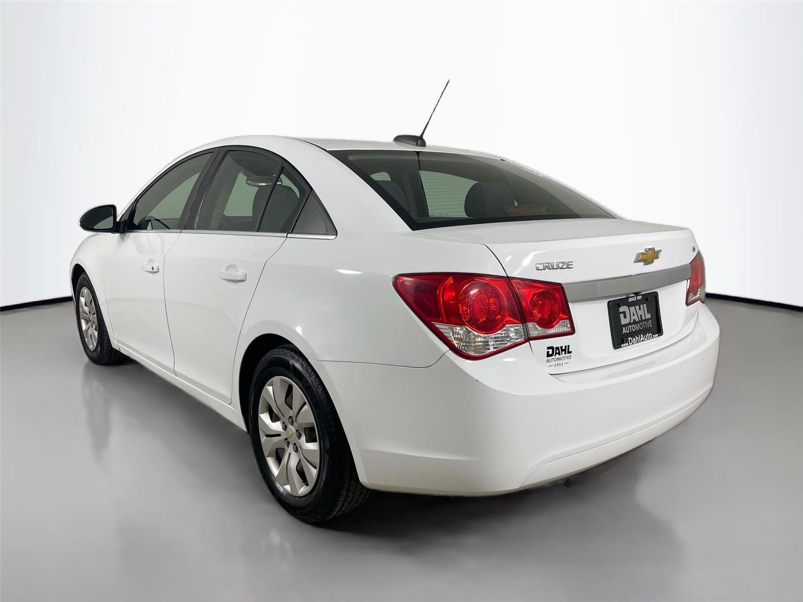 Used 2016 Chevrolet Cruze LT w/ Sun And Sound Package FWD image 10