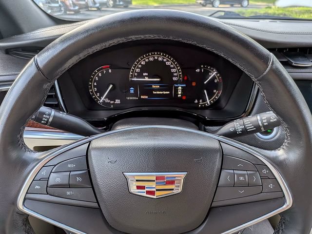 Used 2018 Cadillac XT5 Luxury w/ Driver Awareness Package FWD image 30