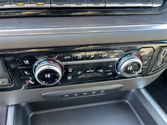 Used 2024 GMC Sierra 2500 SLT w/ SLT Premium Package image 18