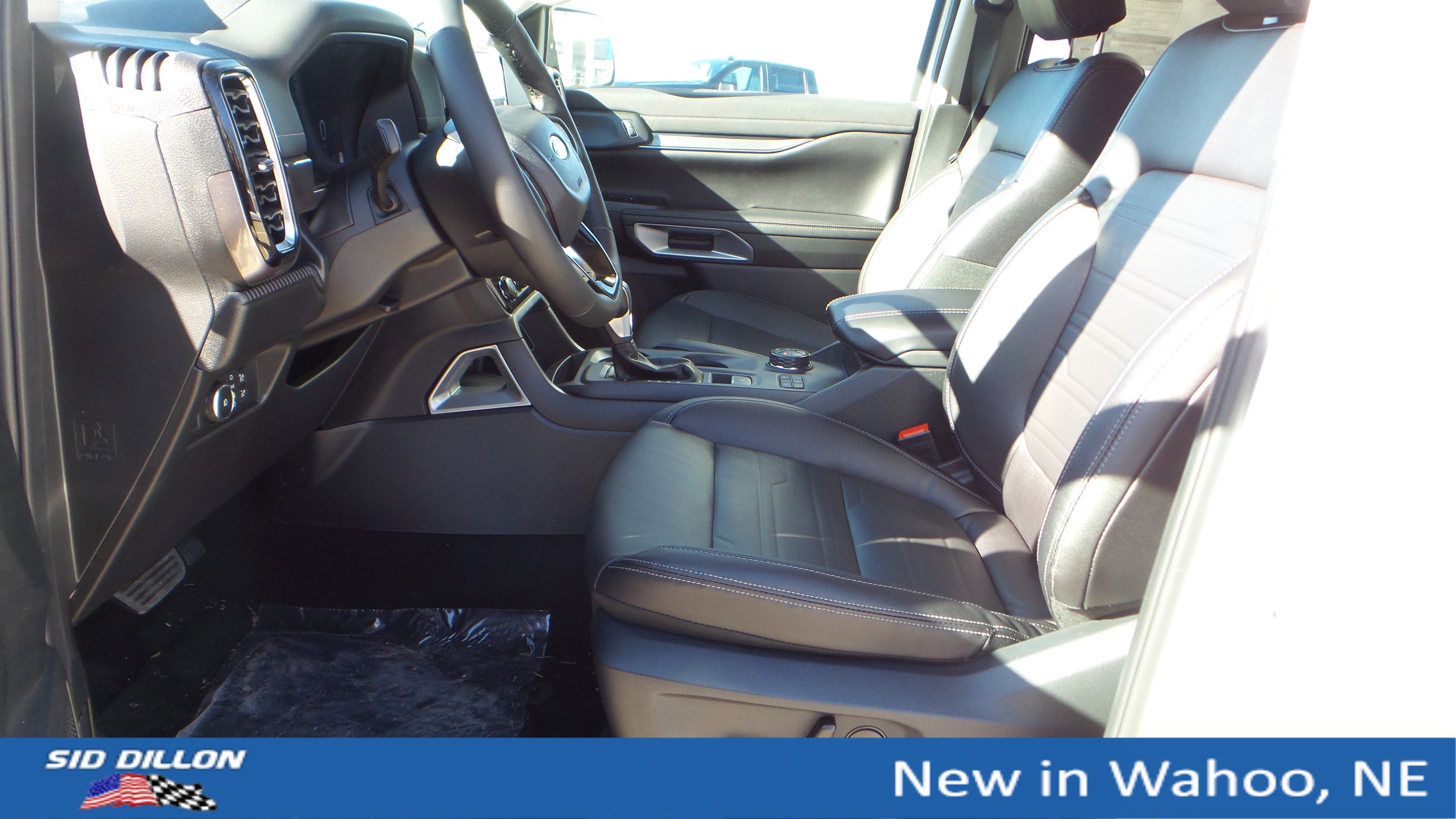 New 2025 Ford Ranger Lariat w/ Trailer Tow Package image 9