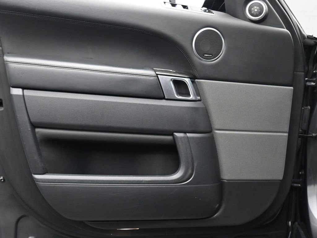 Used 2020 Land Rover Range Rover Sport HSE Dynamic image 9