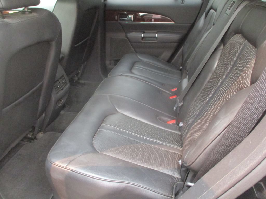Used 2012 Lincoln MKX AWD image 9