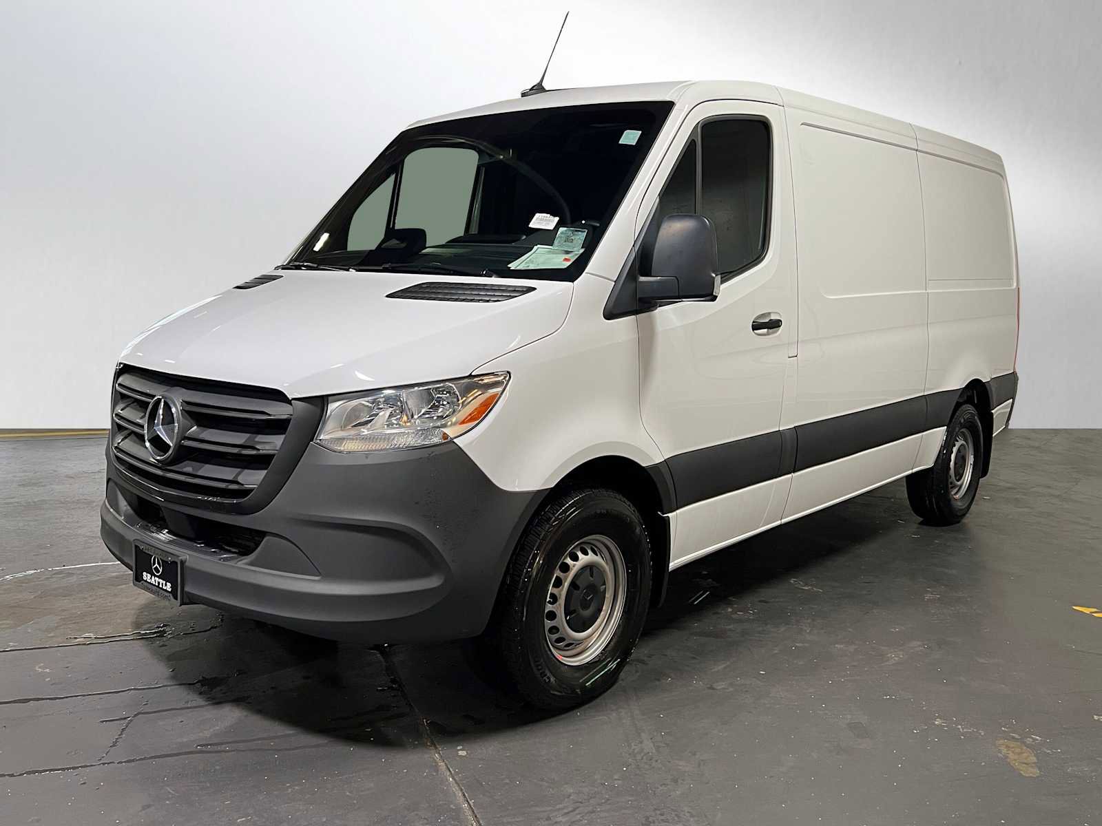 Used 2025 Mercedes-Benz Sprinter 2500 image 7