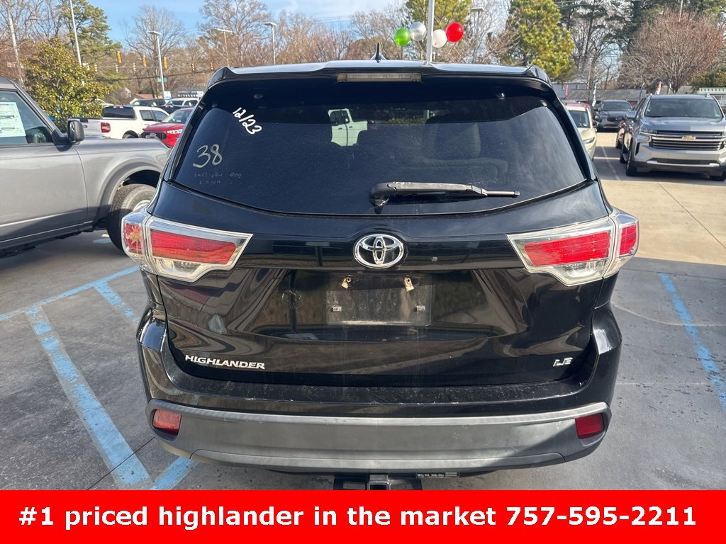 Used 2016 Toyota Highlander LE image 5