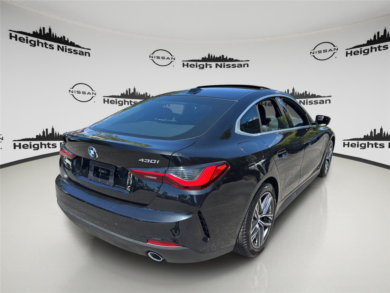 Used 2025 BMW 430i xDrive w/ Premium Package AWD/4WD image 6