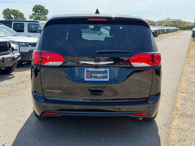 New 2026 Chrysler Voyager LX FWD image 7