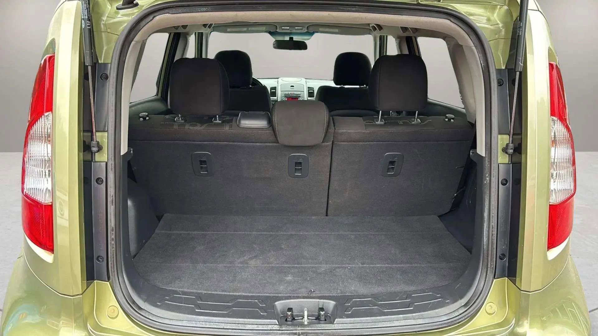 Used 2013 Kia Soul + image 19