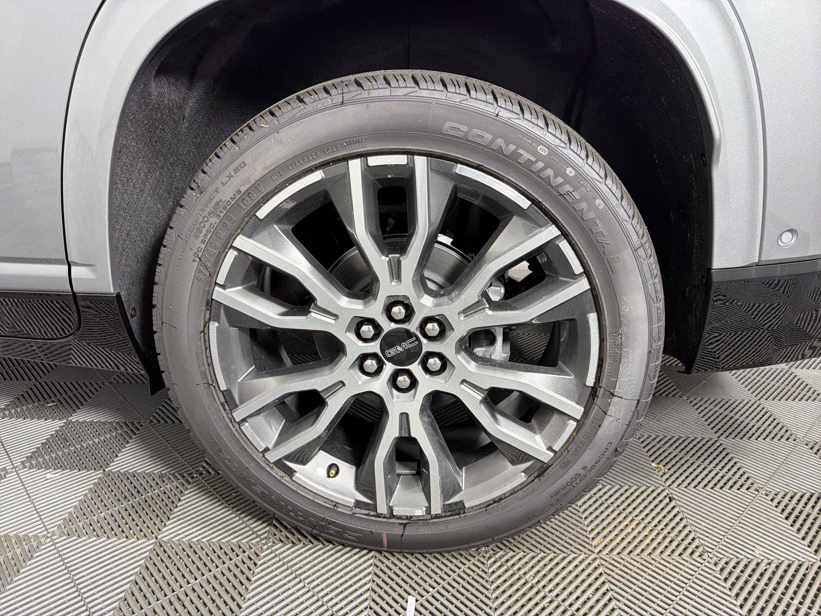 New 2026 GMC Acadia Denali Ultimate FWD image 19