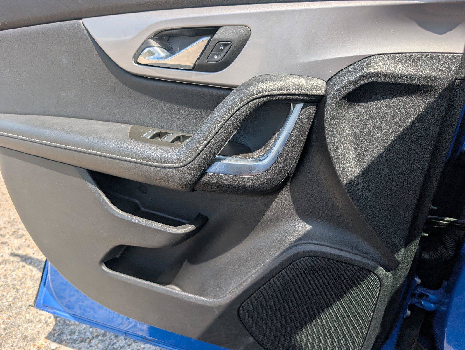 Used 2025 Chevrolet Blazer LT AWD/4WD image 19