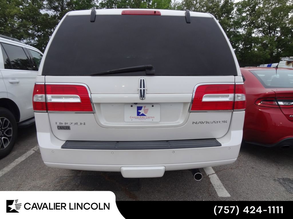 Used 2012 Lincoln Navigator L 2WD image 6