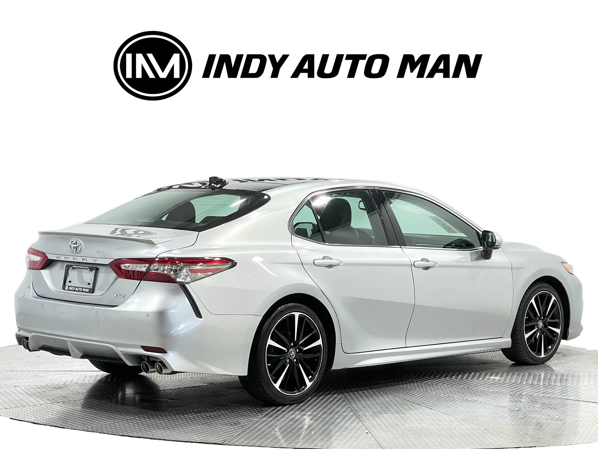 Used 2018 Toyota Camry XSE FWD image 4