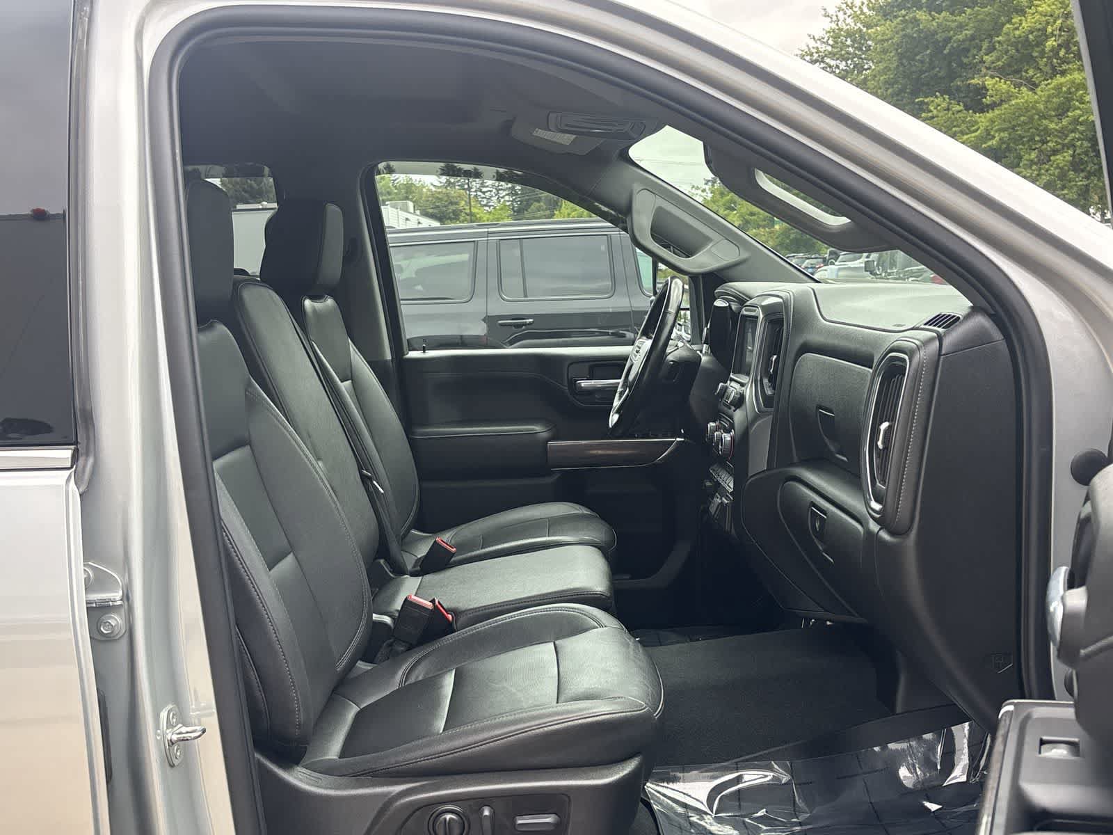 Used 2022 Chevrolet Silverado 3500 LTZ AWD/4WD image 9