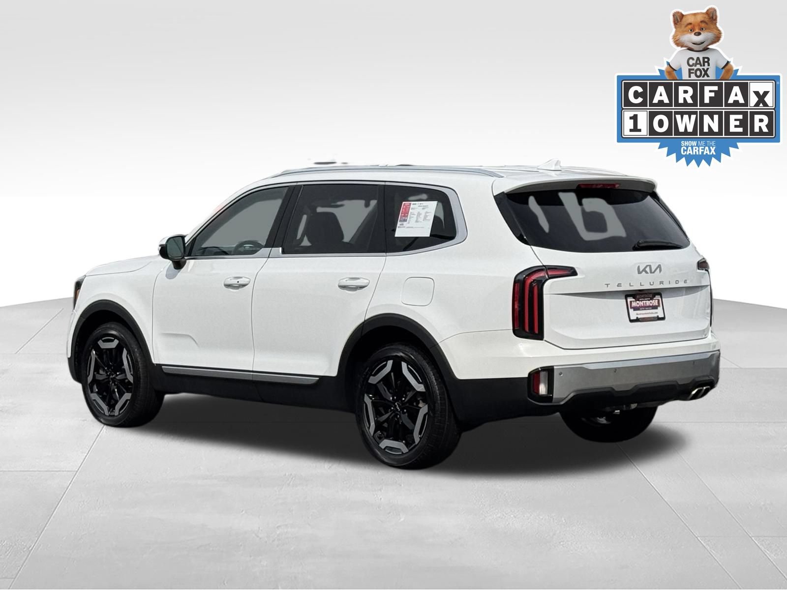 Used 2023 Kia Telluride EX w/ EX Captain's Chair Package FWD image 7