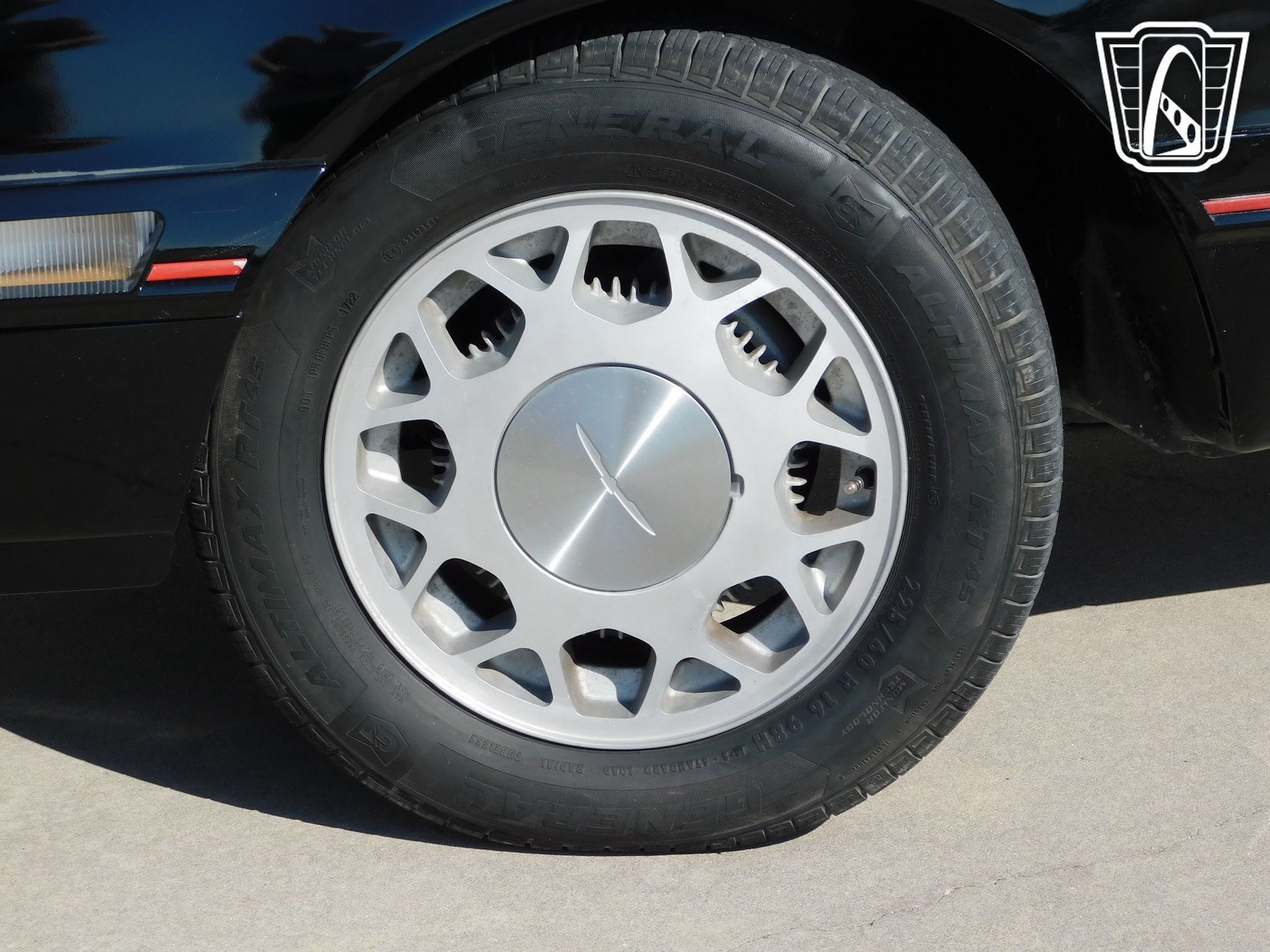 Used 1987 Ford Thunderbird RWD image 14