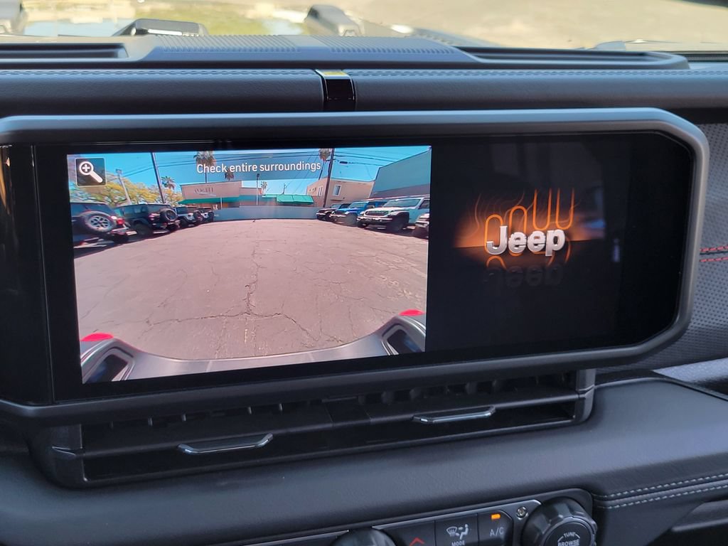 New 2026 Jeep Gladiator Rubicon w/ Safety Group AWD/4WD image 9