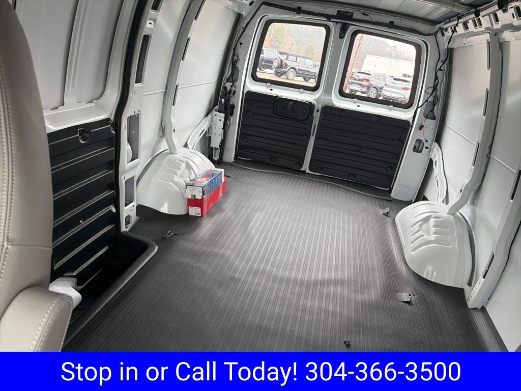 New 2025 Chevrolet Express 3500 w/ Driver Convenience Package RWD image 28