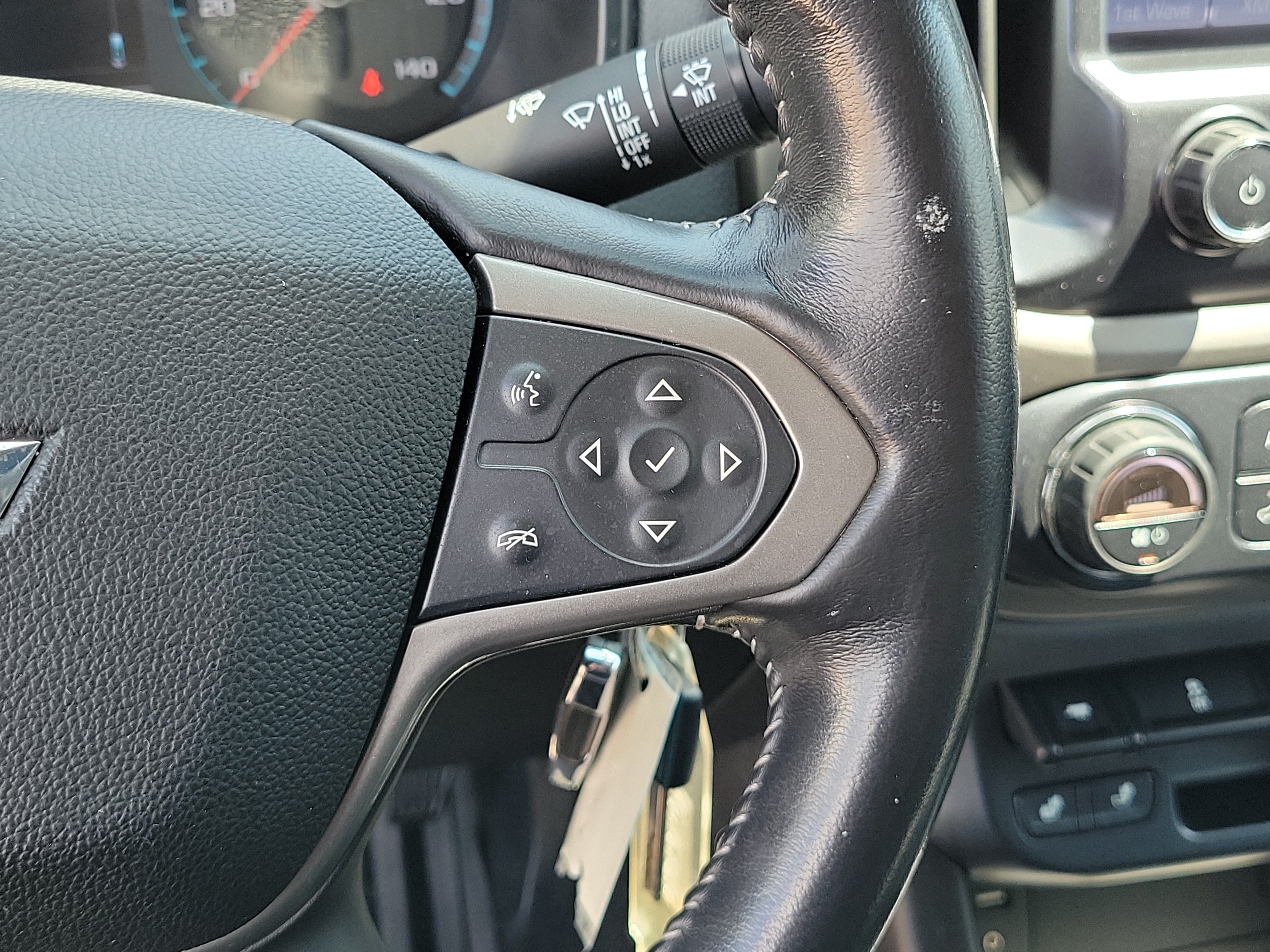 Used 2017 Chevrolet Colorado Z71 AWD/4WD image 22