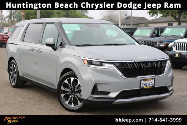 Used 2024 Kia Carnival EX