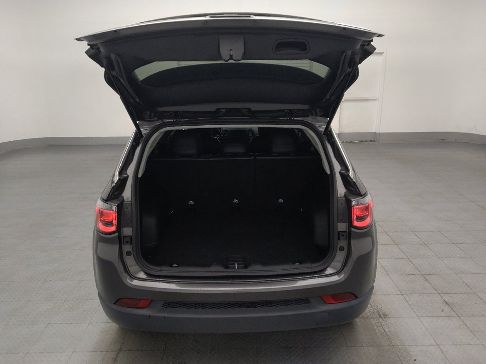 Used 2020 Jeep Compass Latitude FWD image 29