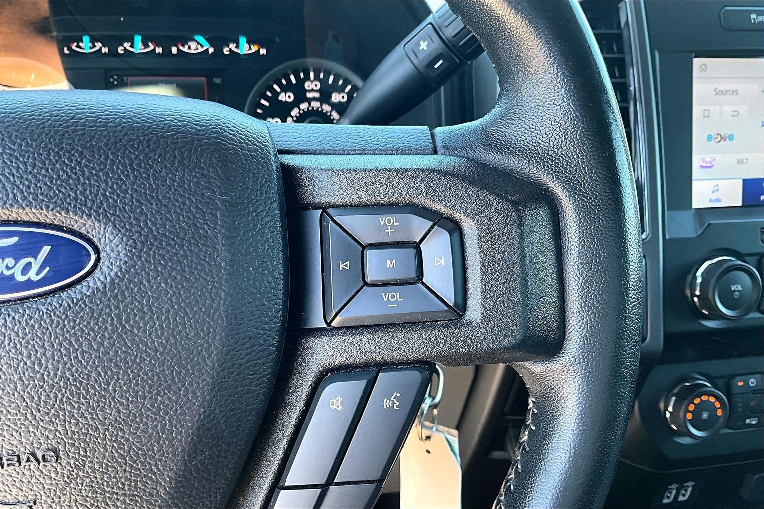 Used 2020 Ford F150 XLT w/ Equipment Group 302A Luxury AWD/4WD image 12