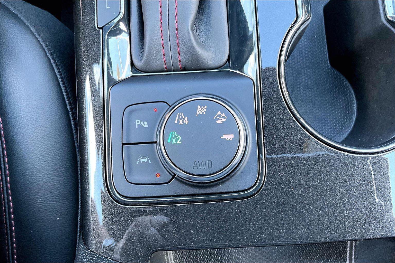 Used 2019 Chevrolet Blazer RS AWD/4WD image 35