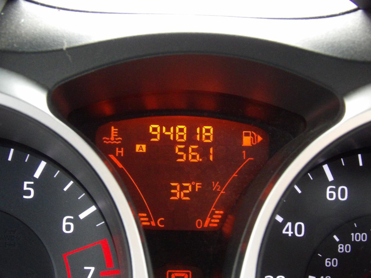 Used 2013 Nissan Juke SV AWD/4WD image 16